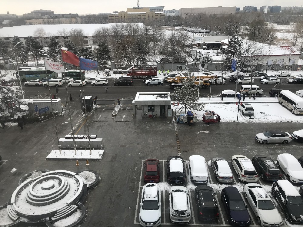 北京迎来今冬首场降雪-社会观察.com