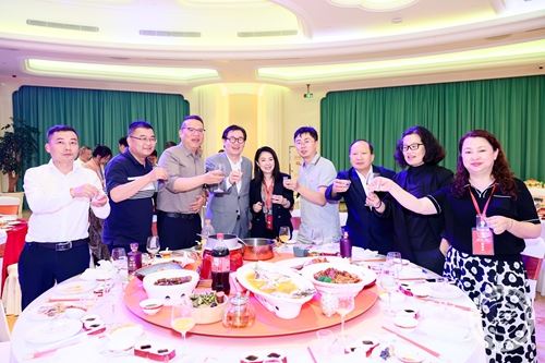 酱君山酒业跨界赋能：以文化醇香共酿中国新能源产业生态新格局(图5)