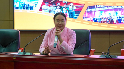 湖南永州“学习你我行”巾帼大宣讲全国三八红旗手宣讲进学校(图2)