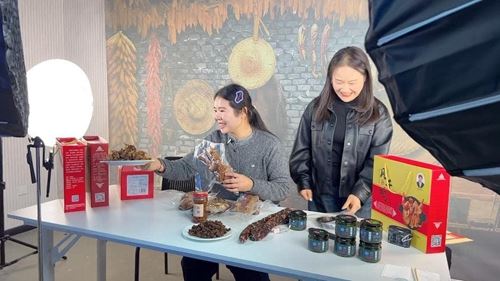 宜城村播妇联亮相市级平台 巾帼“她力量”赋能乡村振兴(图2) 宜城村播妇联亮相市级平台 巾帼“她力量”赋能乡村振兴(图2)