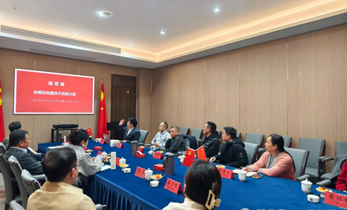 洞见未来,向新而生——建材家居与装修产业“新生态”方向研讨会成功举办(图2) 洞见未来,向新而生——建材家居与装修产业“新生态”方向研讨会成功举办(图2)