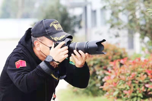 深耕廿载守初心 以文载景传中国——记《香港每日电讯》总编辑雪峰(图3) 深耕廿载守初心 以文载景传中国——记《香港每日电讯》总编辑雪峰(图3)