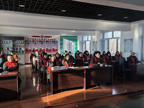 佳木斯市东风区禁毒办召开节前安全教育会议，筑牢禁毒社工安全防线(图2)