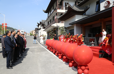 武当太极湖道养馆“三修九法”引领道养新范式 “千城万店”布局百亿大健康(图1) 武当太极湖道养馆“三修九法”引领道养新范式 “千城万店”布局百亿大健康(图1)