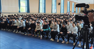 烽火铸魂，锋骨润心：英雄精神照亮体育后备人才成长之路(图1)