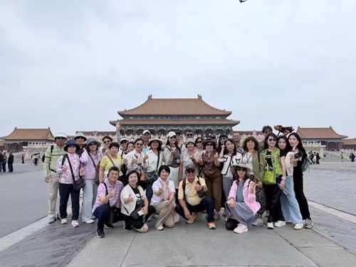 历史见证：中美元首会晤之际 台湾参访团在京开展两岸交流(图1)